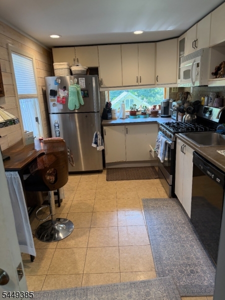 209 Wawayanda Rd Property Photo 3