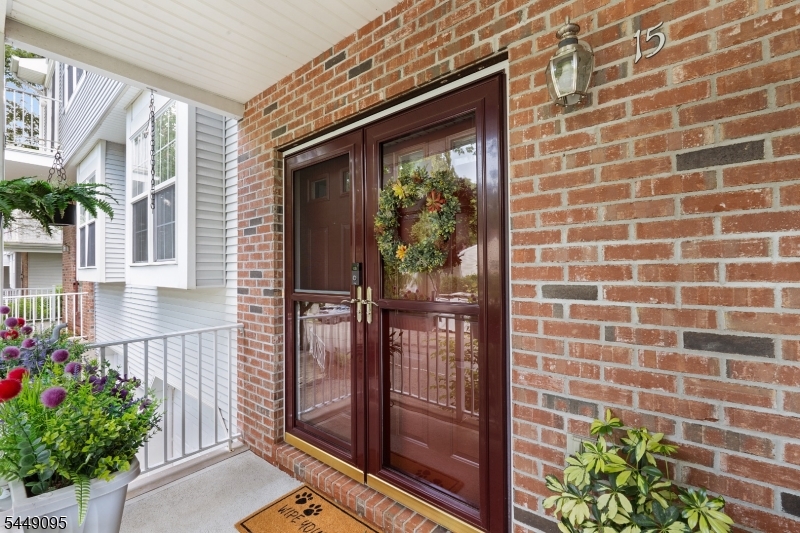 15 Spruce Ter Property Photo 2
