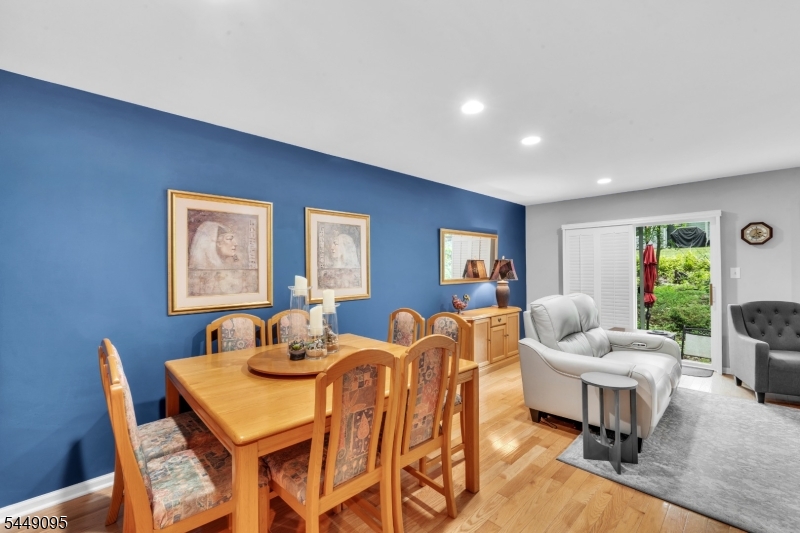 15 Spruce Ter Property Photo 7