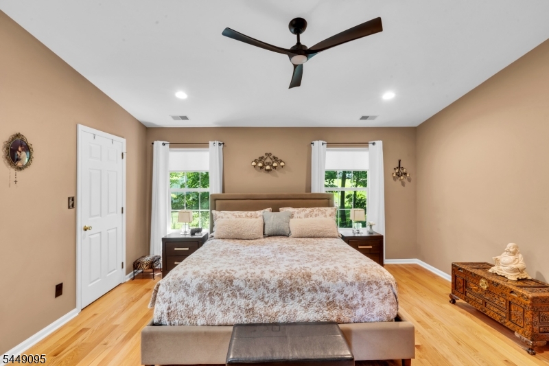 15 Spruce Ter Property Photo 14