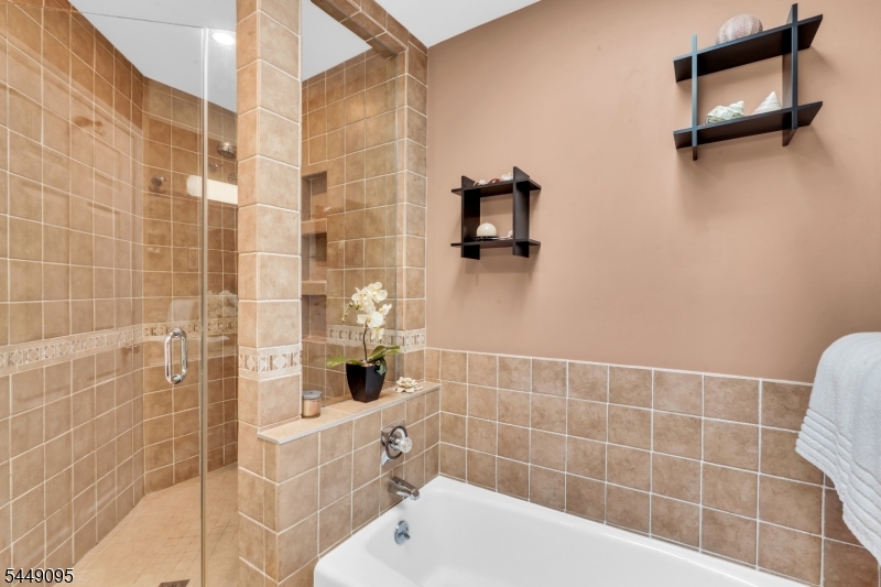 15 Spruce Ter Property Photo 19