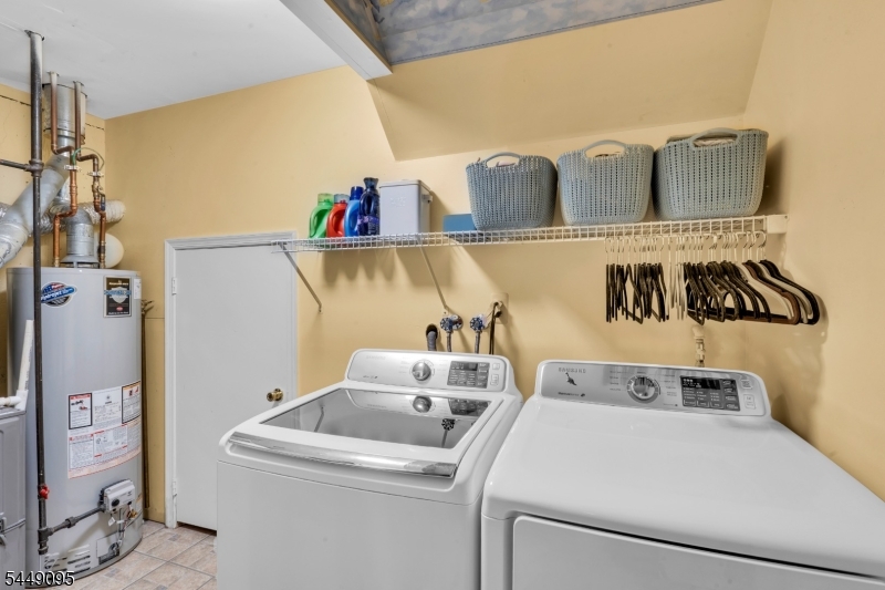 15 Spruce Ter Property Photo 21