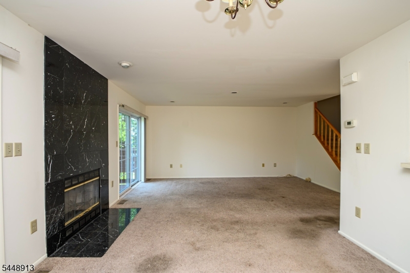 312 Araneo Dr Property Photo 6
