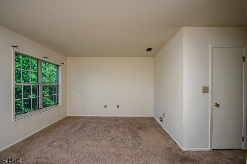 312 Araneo Dr Property Photo 12
