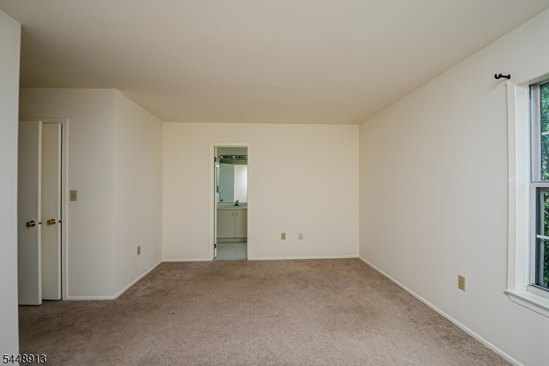 312 Araneo Dr Property Photo 13