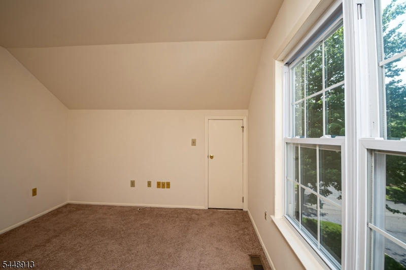 312 Araneo Dr Property Photo 20