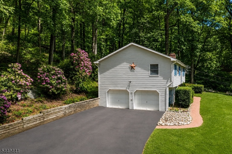 723 Harmony Brass Castle Rd Property Photo 2