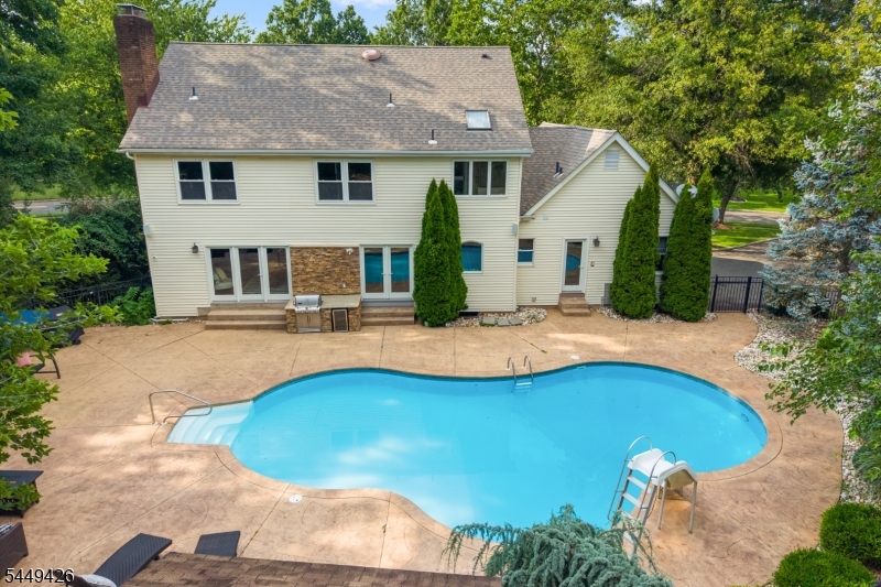 1 Layton Ct Property Photo 2