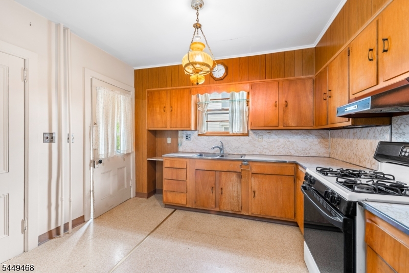 14 High St Property Photo 11