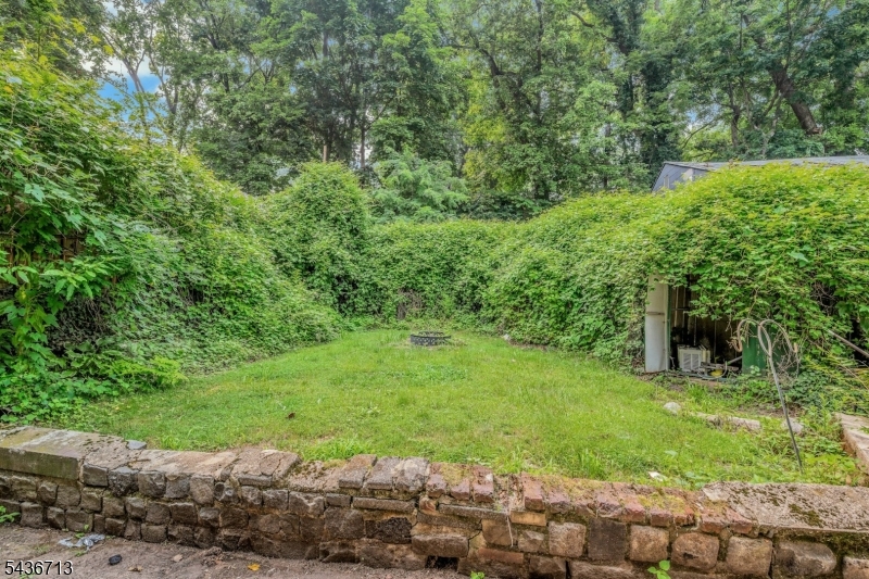 163 Church St Property Photo 32