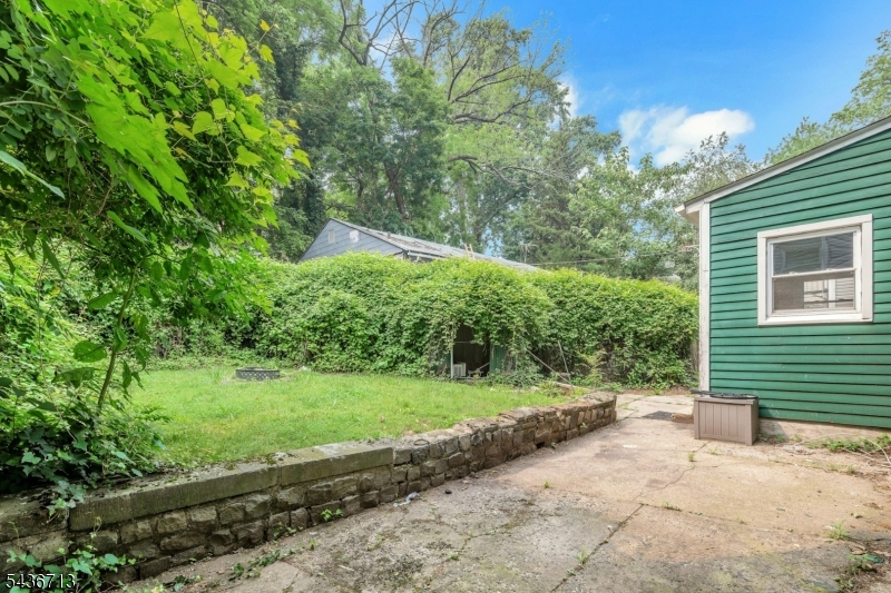 163 Church St Property Photo 33