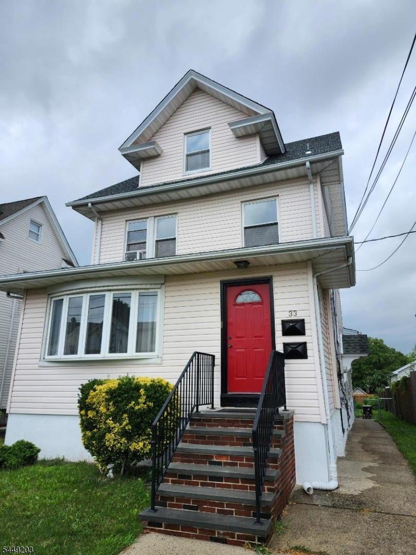 33 Livingston Ave 2 Property Photo 2