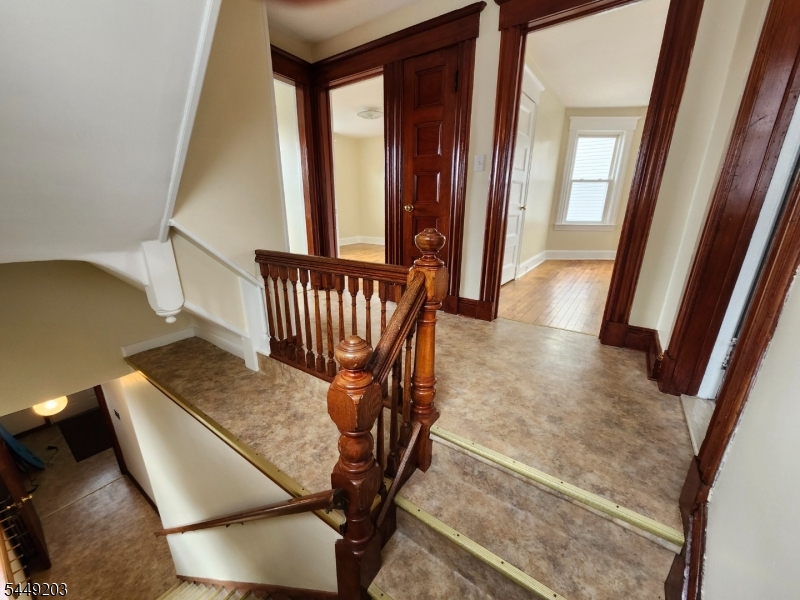 33 Livingston Ave 2 Property Photo 15