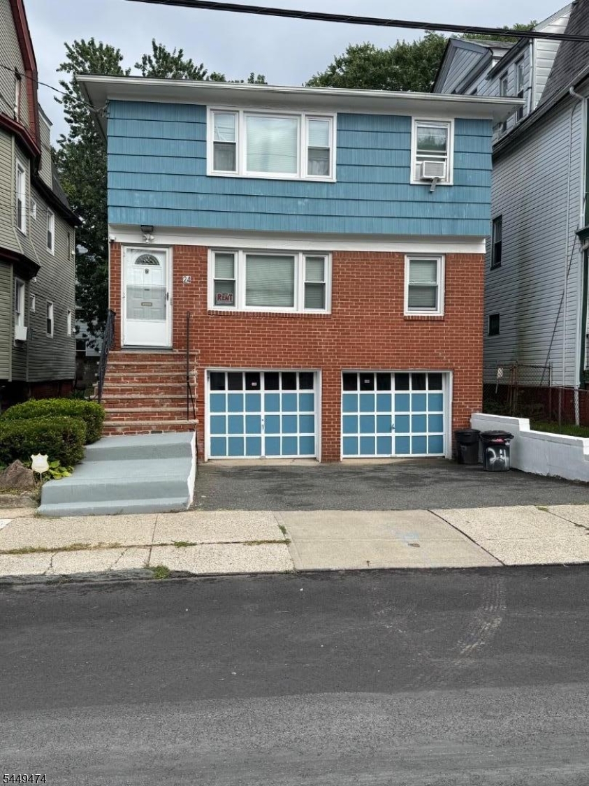 24 Grand Ave Property Photo 1