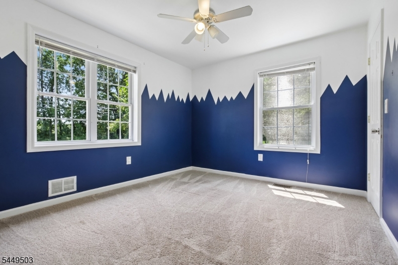 523 W Hill Rd Property Photo 10