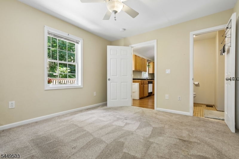 523 W Hill Rd Property Photo 11