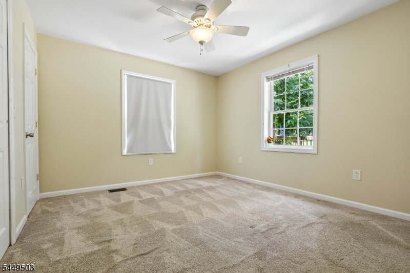 523 W Hill Rd Property Photo 12