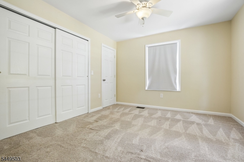 523 W Hill Rd Property Photo 14