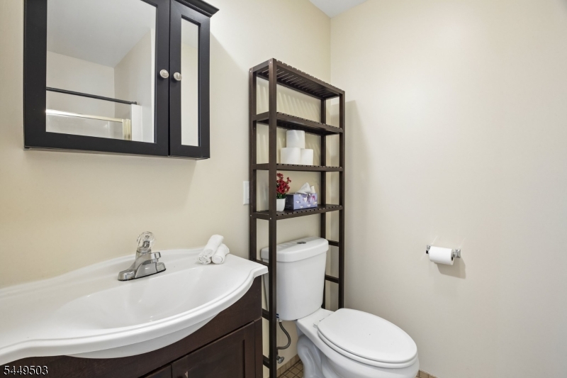 523 W Hill Rd Property Photo 15