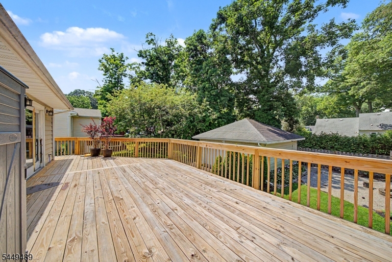 15 Valley Road Property Photo 42