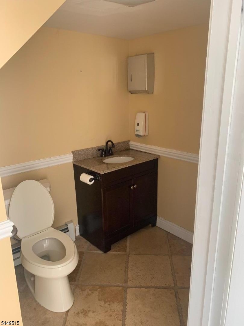 48 Mountainview Blvd Property Photo 2