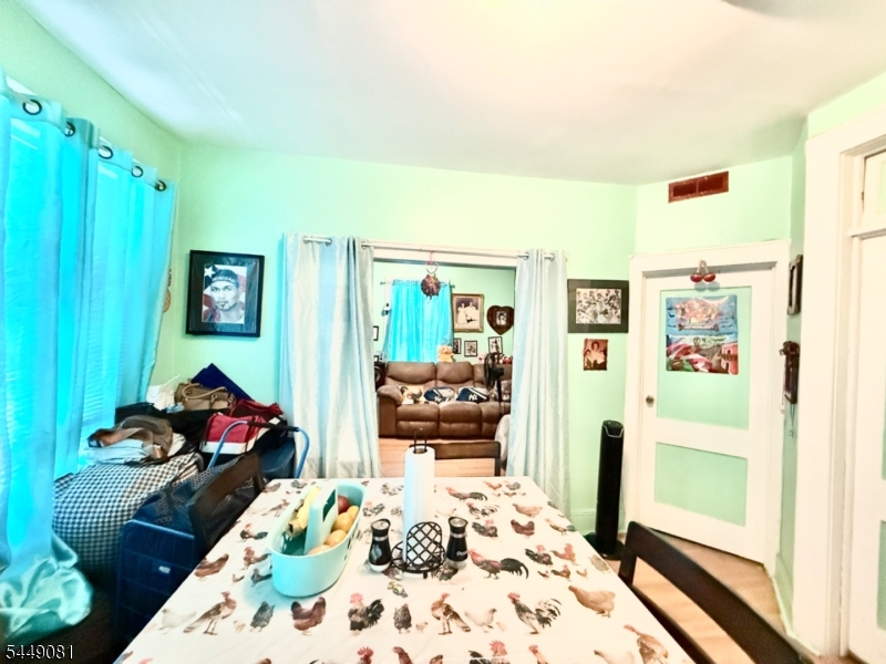 35 Krueger Pl Property Photo 11