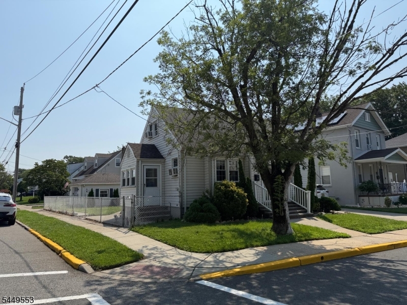 98 Liberty St Property Photo 2