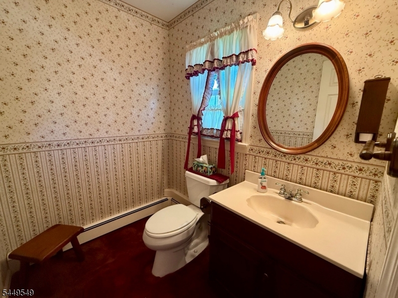 8 Byron Ct Property Photo 5