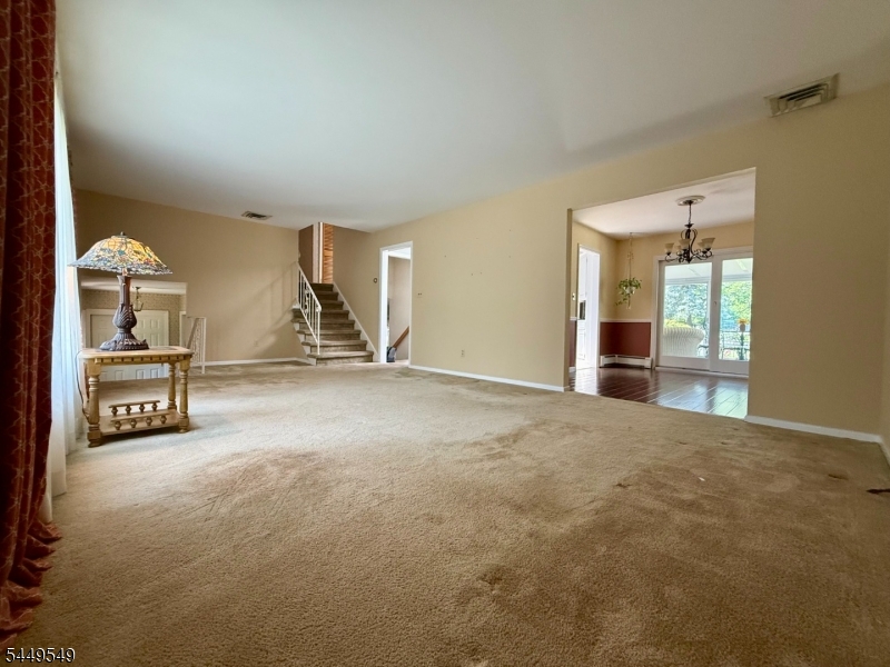 8 Byron Ct Property Photo 6