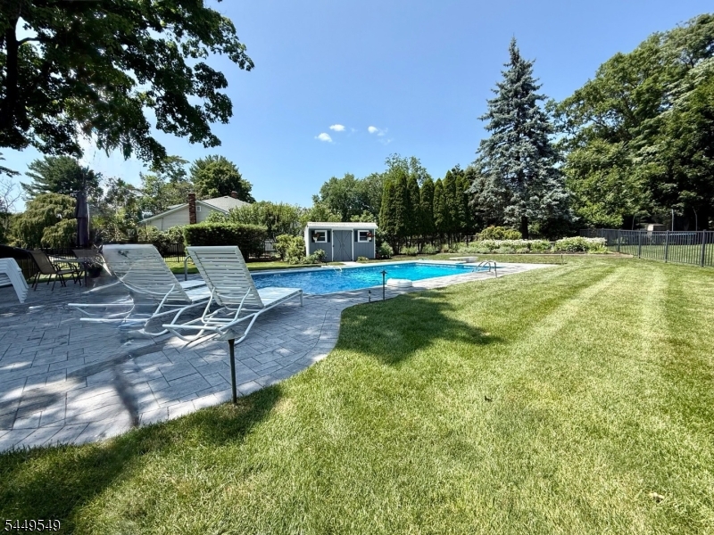 8 Byron Ct Property Photo 20