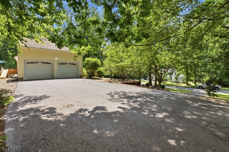 2 Powhatatan Way Property Photo 46