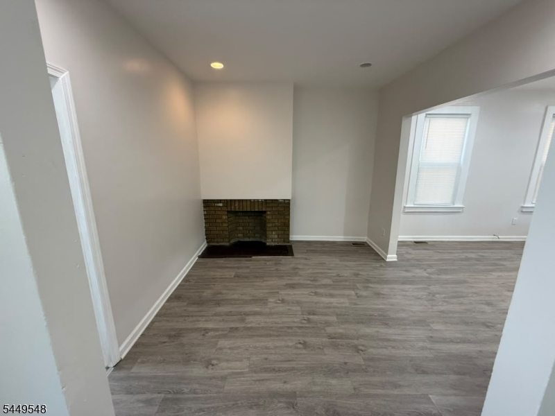 86 Mapes Ave 1 Property Photo 6