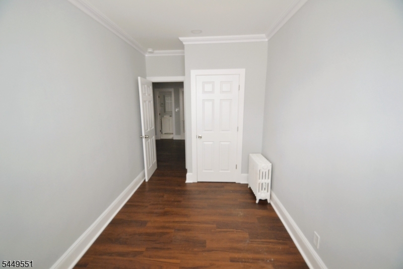 56 Hobart Pl Property Photo 8