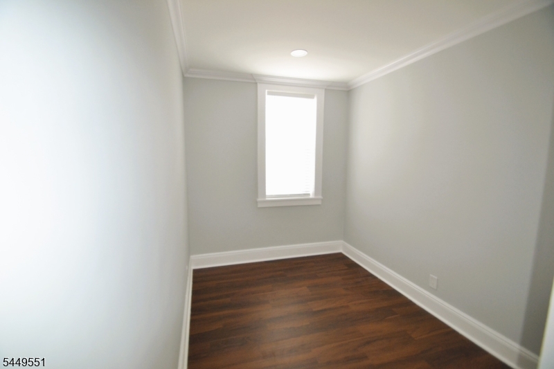 56 Hobart Pl Property Photo 11