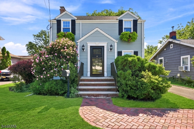 366 Vosseller Ave Property Photo 1