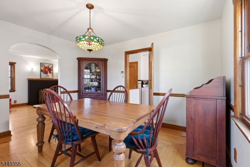 366 Vosseller Ave Property Photo 8