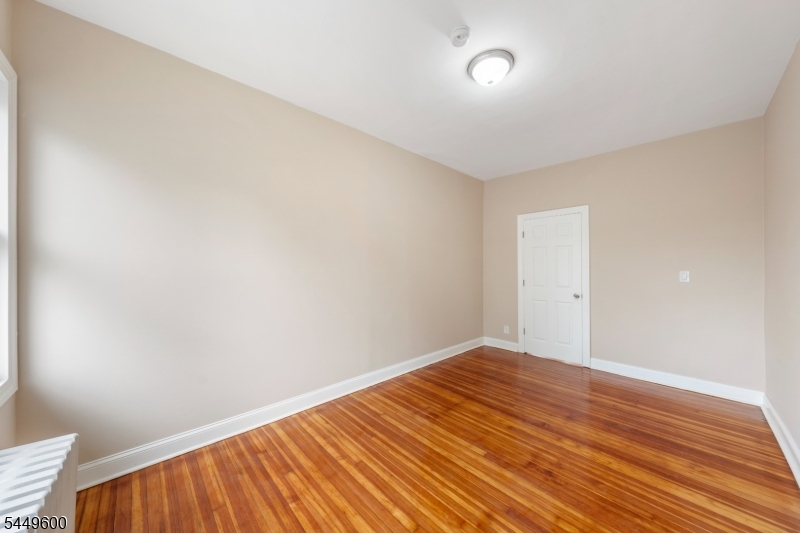 49 Caldwell Pl Property Photo 5