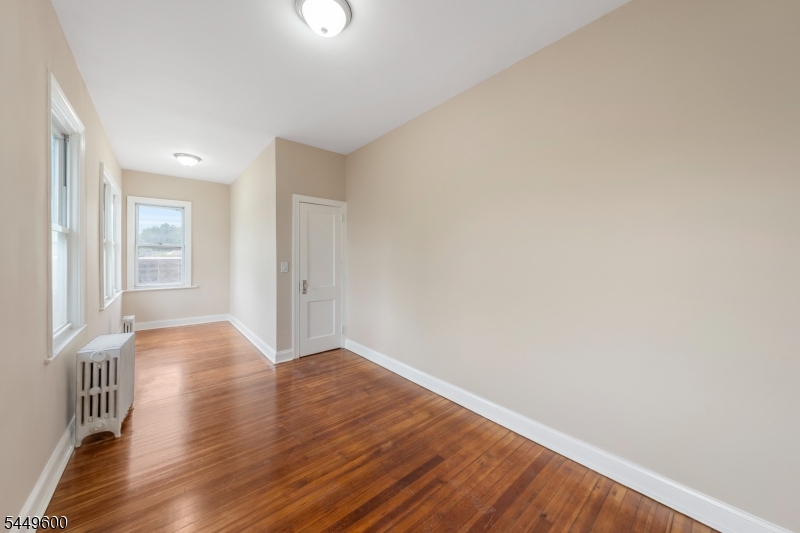 49 Caldwell Pl Property Photo 8