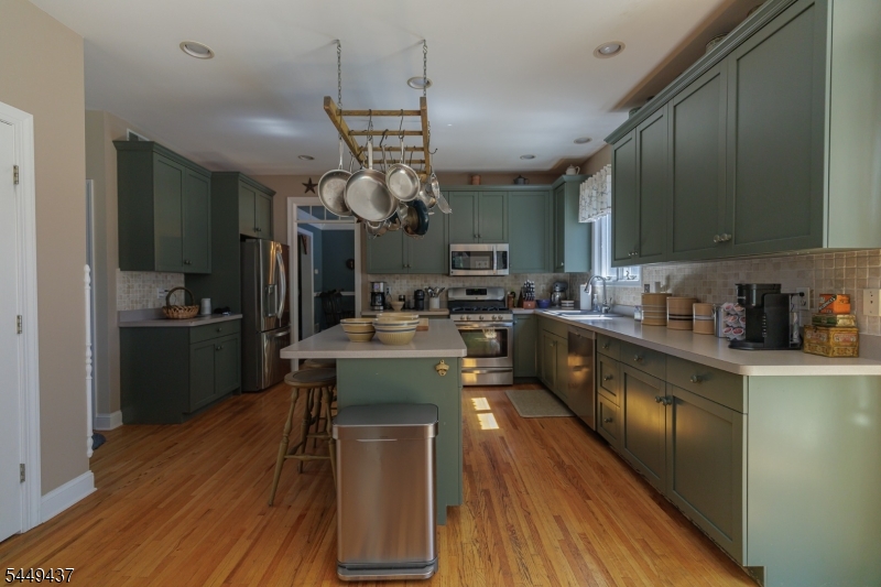 11 Donna Lane Property Photo 12