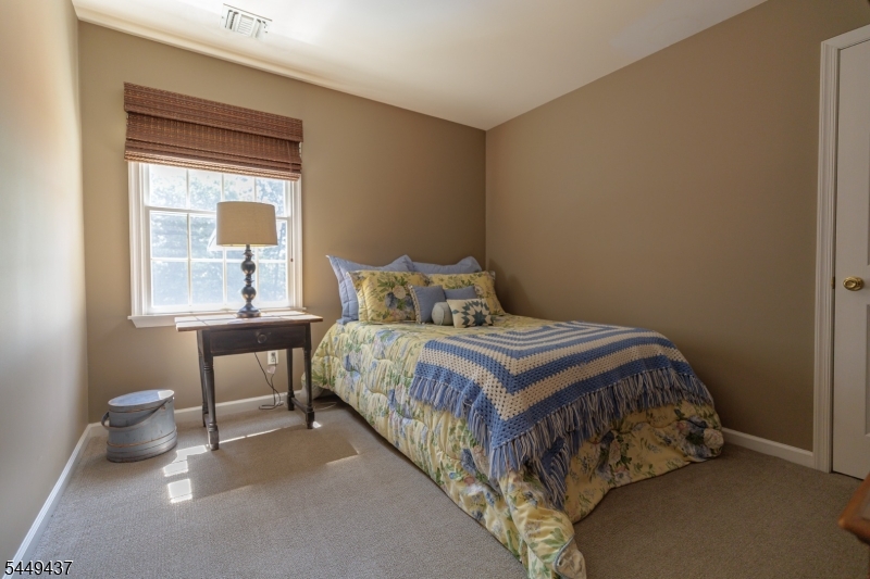 11 Donna Lane Property Photo 19