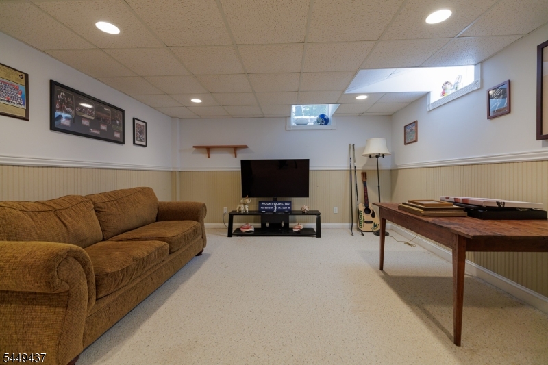 11 Donna Lane Property Photo 28