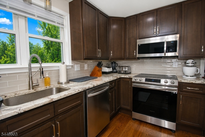 18 Tamarack Rd Property Photo 12