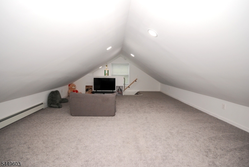 18 Tamarack Rd Property Photo 28