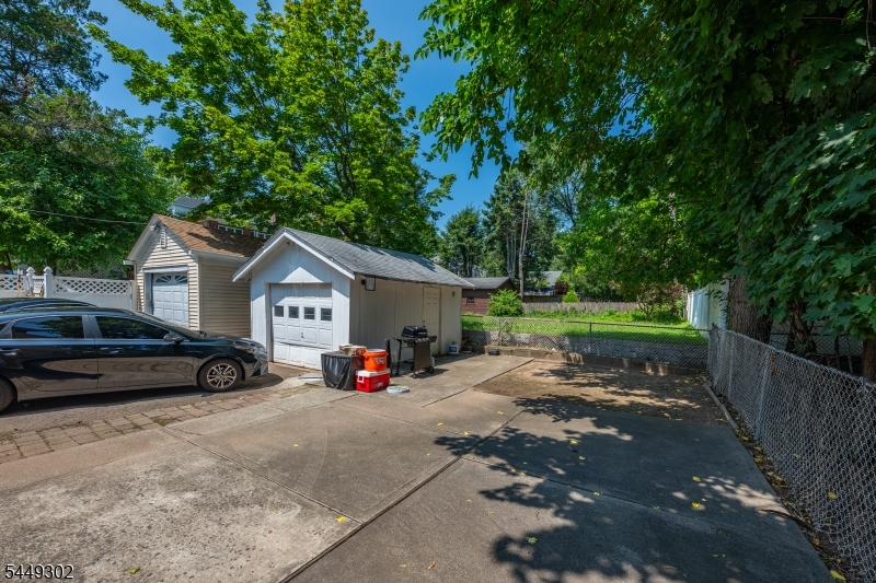 160 Mt Vernon St Property Photo 19
