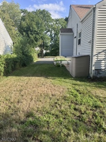 166 Lafayette St Property Photo 8