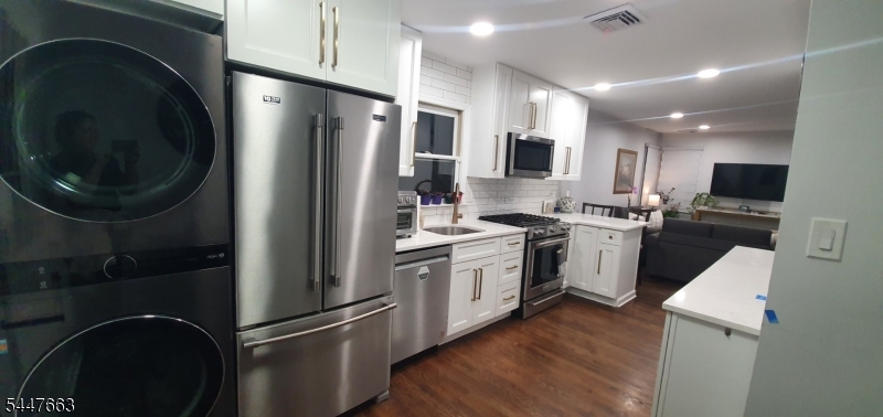166 Lafayette St Property Photo 19