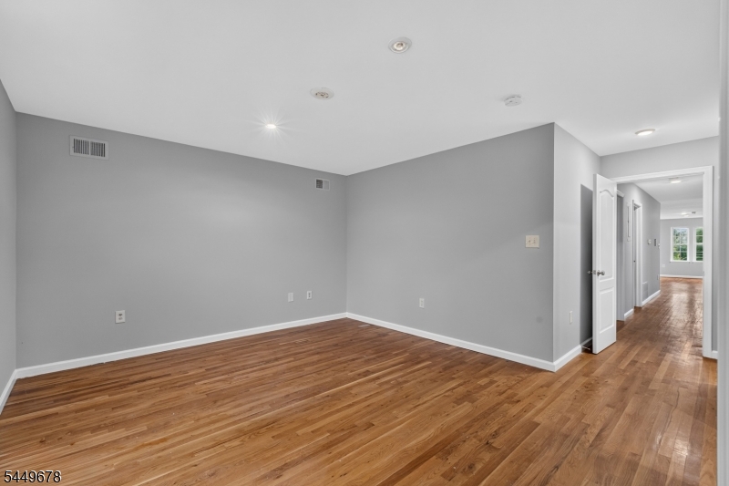 312 Orange St Property Photo 11