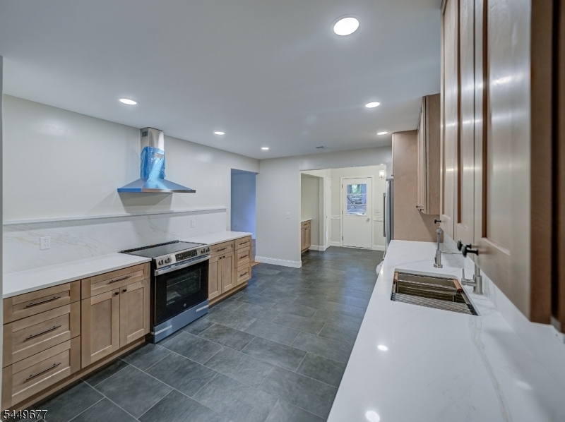 56 Wester Rd Property Photo 6