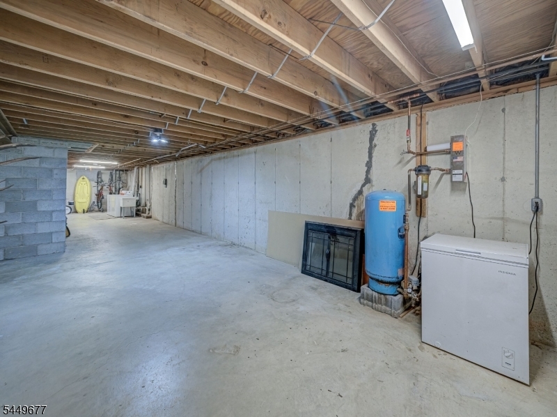 56 Wester Rd Property Photo 20