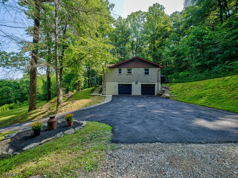 56 Wester Rd Property Photo 24